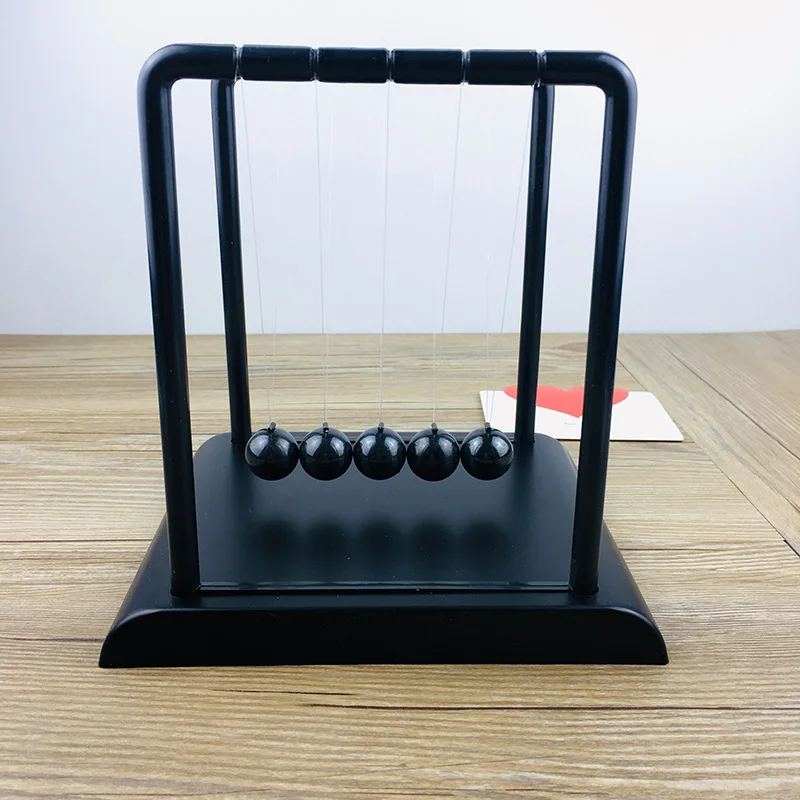 Newton Cradle Large - Péndulo de Newton negro, piscina generosa,