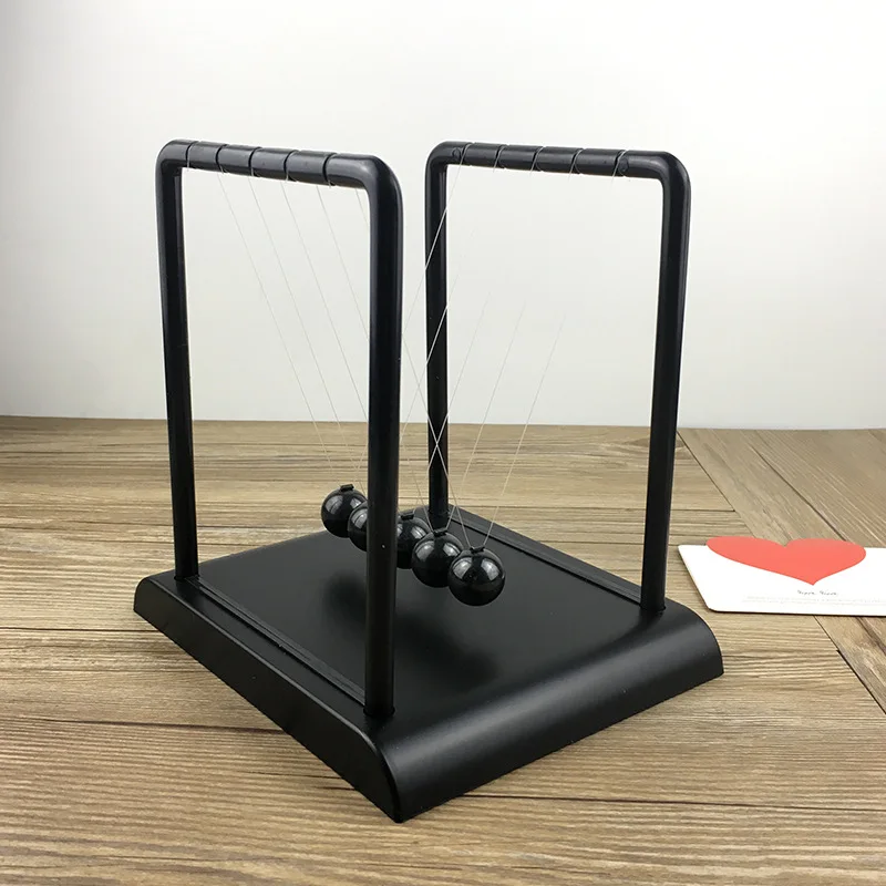 Péndulo de Newton negro, pisci - Newton Cradle Large reseña y precio